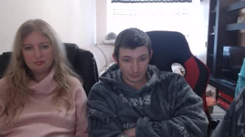JenisAndPeter online show from 10, 2, 2025