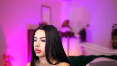 Snapshot of jenna_day chatting on 1, 3, 2025 jenna_day online show from 1, 3, 2025