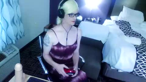 Jenna Cross online show from 25, 12, 2024