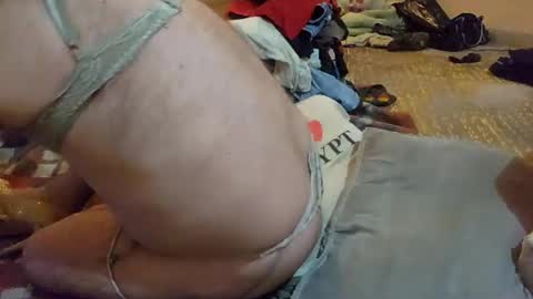 jennieheels19 online show from 23, 1, 2025