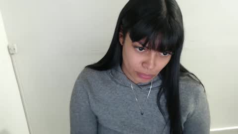 Jenn 3 online show from 11, 9, 2025