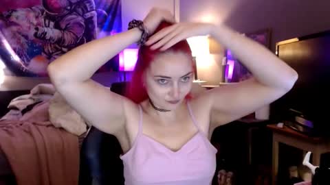 Snapshot of jennifergwen chatting on 4, 11, 2025 Jennifer Gwen online show from 4, 11, 2025