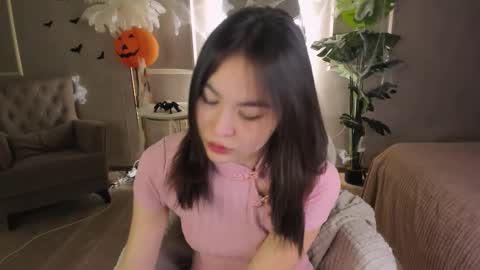 Jenni online show from 2, 11, 2025