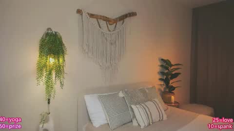 Snapshot of jenny_ames chatting on 28, 10, 2025 Jenny online show from 28, 10, 2025