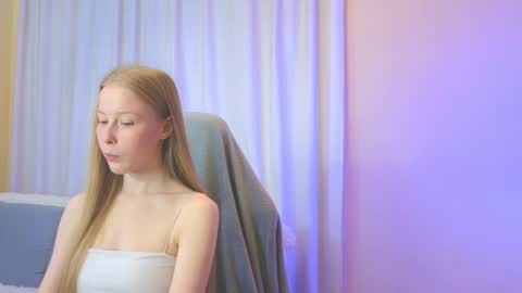 Snapshot of jenny_angelok chatting on 18, 9, 2025 Next broadcast on December 05 subject to change online show from 18, 9, 2025