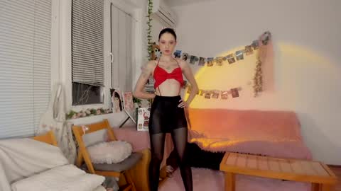 Jennifer Jenny Darling   online show from 21, 12, 2024