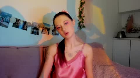 Jennifer Jenny Darling   online show from 22, 12, 2024
