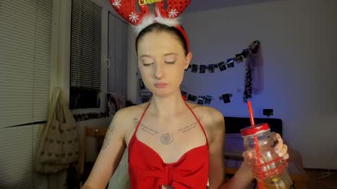 Jennifer Jenny Darling   online show from 31, 12, 2024