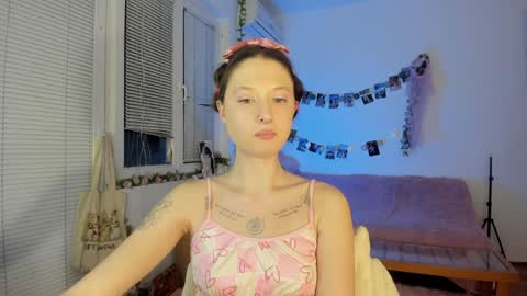 Jennifer Jenny Darling   online show from 11, 1, 2025