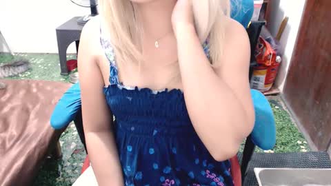 Snapshot of jenny_fromphil chatting on 28, 2, 2025 Jenny online show from 28, 2, 2025