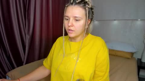 Snapshot of jenny_jimmy chatting on 23, 10, 2025 Jenny online show from 23, 10, 2025