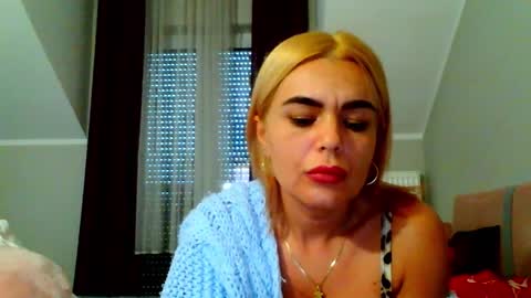 Jenny online show from 12, 12, 2024