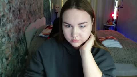 Snapshot of jennyattal chatting on 6, 11, 2025 Jenny online show from 6, 11, 2025