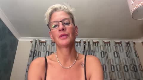 JennyHazel online show from 22, 9, 2025