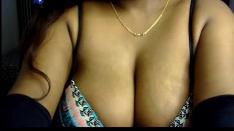 Snapshot of jennysinghaniya chatting on 11, 3, 2025 jenny online show from 11, 3, 2025