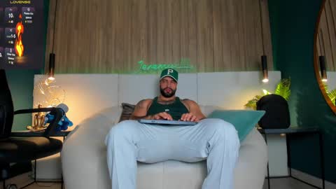 Snapshot of jeremy_harden chatting on 21, 1, 2025 Jeremy online show from 21, 1, 2025