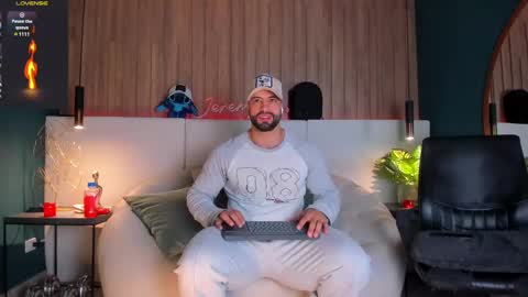 Snapshot of jeremy_harden chatting on 21, 2, 2025 Jeremy online show from 21, 2, 2025