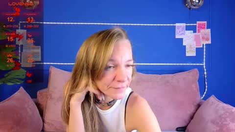 Snapshot of jesica_moon_peachy chatting on 25, 9, 2025 jesica_moon_peachy online show from 25, 9, 2025