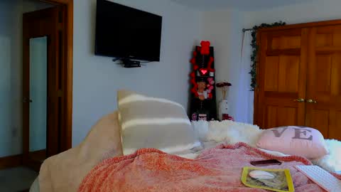 Jessabelle Diamond online show from 25, 2, 2025