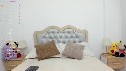 jessica  cortes online show from 15, 10, 2025