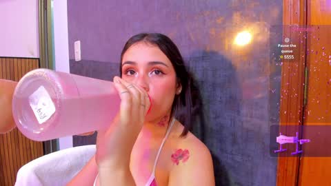 Snapshot of jessica_glow chatting on 6, 2, 2025 Jessi online show from 6, 2, 2025