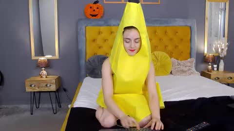 Jessica White online show from 30, 10, 2025