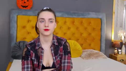 Jessica White online show from 12, 11, 2025