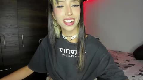 Snapshot of jessicawhitee01 chatting on 27, 9, 2025 online show from 27, 9, 2025
