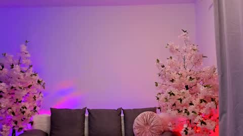 Gloria   online show from 12, 1, 2025