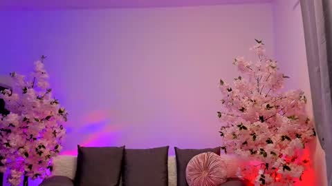 Gloria   online show from 27, 1, 2025