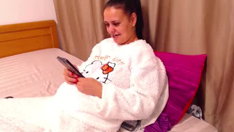 Snapshot of jessiestar3 chatting on 5, 2, 2026 jessiestar3 online show from 5, 2, 2026