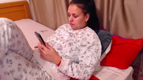 Snapshot of jessiestar3 chatting on 2, 3, 2026 jessiestar3 online show from 2, 3, 2026