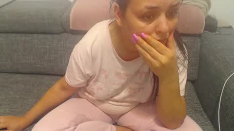 Snapshot of jessiestar31 chatting on 14, 2, 2025 jessiestar31 online show from 14, 2, 2025