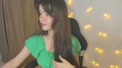 Jessi  online show from 23, 10, 2025