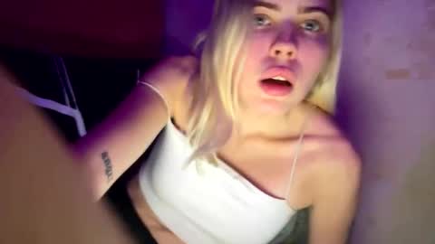 Snapshot of jessika_evans chatting on 11, 11, 2025 jessika_evans online show from 11, 11, 2025