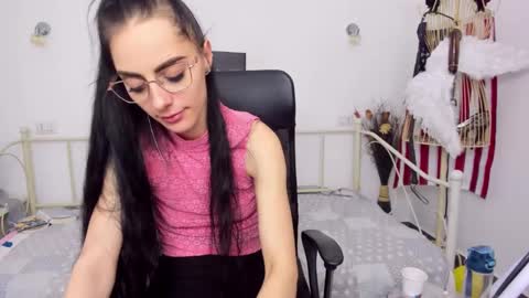 Snapshot of jessystarrr chatting on 2, 2, 2025 Jessy online show from 2, 2, 2025