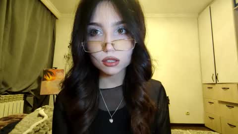 I am Gina ntmu Lets hit 10 Thumbs Up together online show from 20, 12, 2025