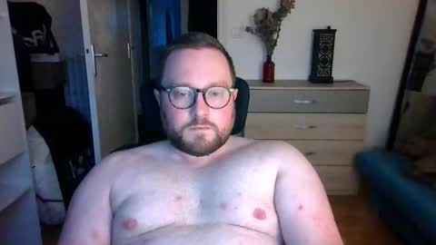 Snapshot of jeuneloup92 chatting on 3, 11, 2025 jeuneloup92 online show from 3, 11, 2025