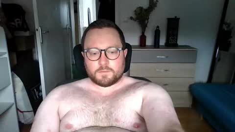 Snapshot of jeuneloup92 chatting on 15, 11, 2025 jeuneloup92 online show from 15, 11, 2025