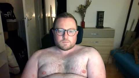 Snapshot of jeuneloup92 chatting on 1, 12, 2025 jeuneloup92 online show from 1, 12, 2025