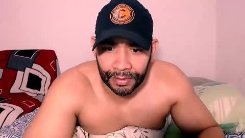 En moreno online show from 5, 11, 2025