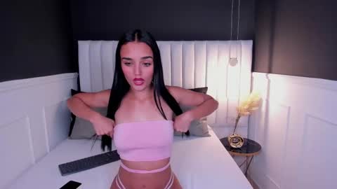 Snapshot of jhoanaduran_ chatting on 18, 1, 2025 Jhoana online show from 18, 1, 2025