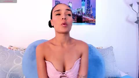 Snapshot of jhoanaduran_ chatting on 23, 1, 2025 Jhoana online show from 23, 1, 2025