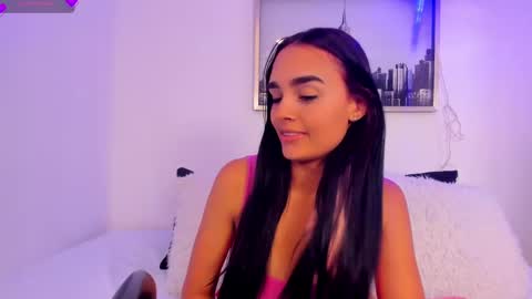 Snapshot of jhoanaduran_ chatting on 1, 10, 2025 Jhoana online show from 1, 10, 2025