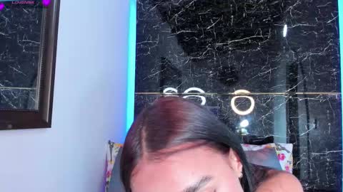 Snapshot of jhoanaduran_ chatting on 3, 10, 2025 Jhoana online show from 3, 10, 2025
