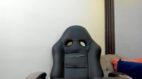 Snapshot of jhoanaduran_ chatting on 21, 10, 2025 Jhoana online show from 21, 10, 2025