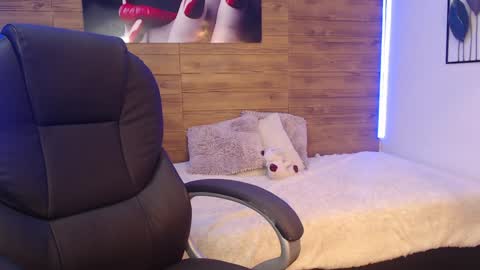 Jhoel online show from 4, 12, 2024