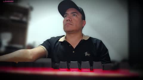 Snapshot of jhonatan_morales chatting on 29, 11, 2025 jhonatan_morales online show from 29, 11, 2025