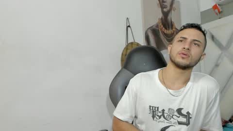 Snapshot of jhonny_flames7 chatting on 22, 1, 2025 jhonny online show from 22, 1, 2025