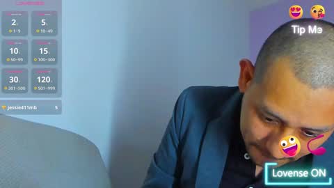 Jhony Alzate online show from 7, 12, 2024